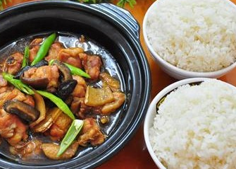 鲁香居黄焖鸡米饭