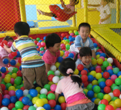 童年童月儿童乐园