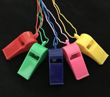 体育用品塑料口哨 儿童玩具彩色助威加油裁判口哨 球迷挂绳哨子