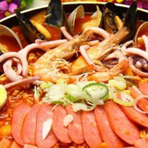 星米年糕韩国料理混锅