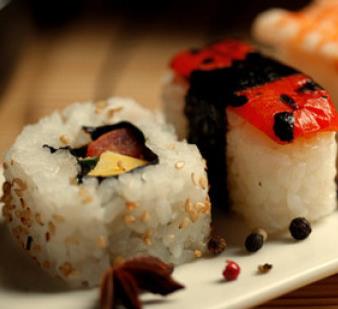 菊樱寿司烤鳗卷