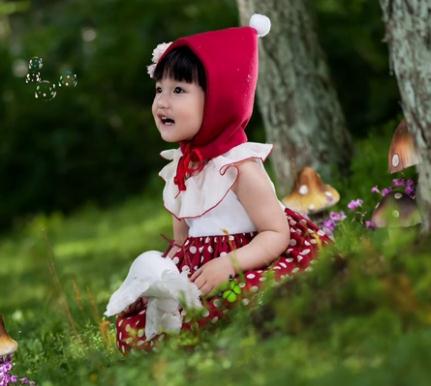 芭比娃娃儿童摄影小红帽