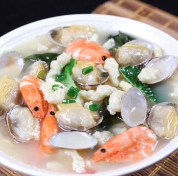 面馆温州特色海鲜鲜虾蛤蜊面