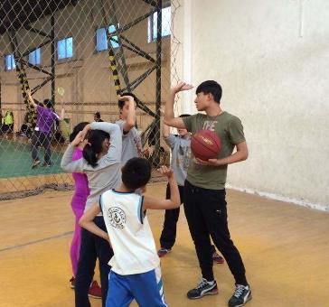 天磊体育篮球训练