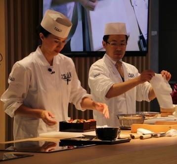 伊川专业厨师制作寿司