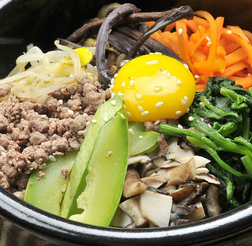 石尚居石锅饭蔬菜