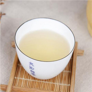 黄彩珍饮品白茶