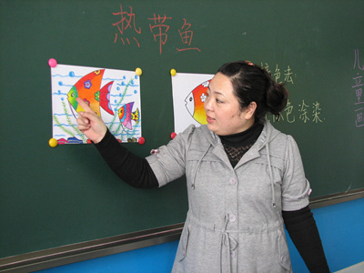 毕加索儿童绘画班老师指导