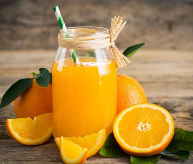 橙心橙意新鲜果汁
