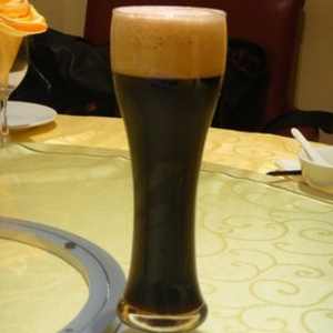 麦城黑啤啤酒