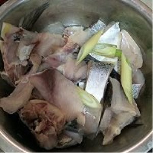 盆鱼宴制造酸菜鱼腌制酸菜鱼