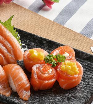 本季月日本料理三文鱼