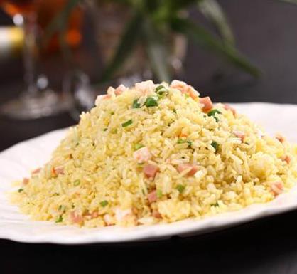  Yangzhou Fried Rice with Three Spices and Broken Gold Eggs Fried Rice