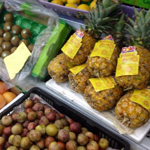 百果坊水果超市品种多样