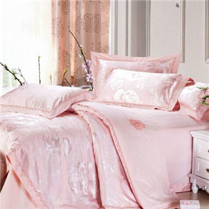 艾桐家居床上用品粉色