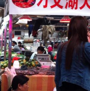 东门菜市场海鲜区