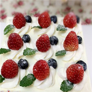 红宝石蛋糕店草莓蛋糕