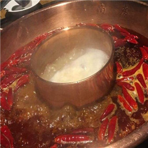 段氏龙虾羊蝎子火锅白汤