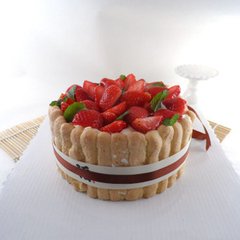 嘟嘟烘焙坊草莓蛋糕