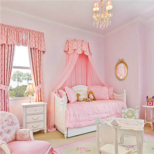 春天室内装饰粉色