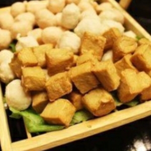 沾百味火锅鱼豆腐
