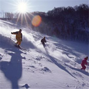 金象山滑雪场玩耍