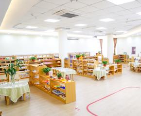 跨世纪幼儿园图书室