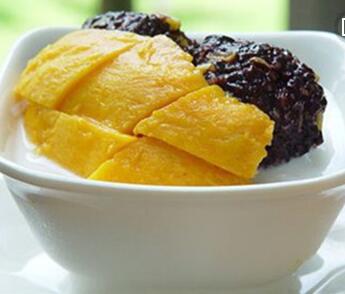 芒果季甜品宣传