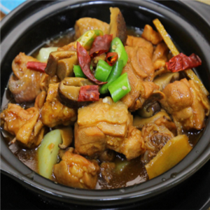 梁山霸王煲黄焖鸡米饭