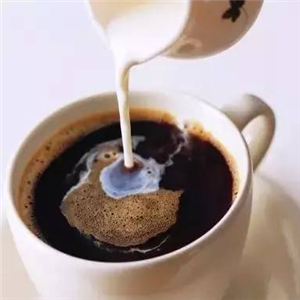 蓝西咖啡牛奶