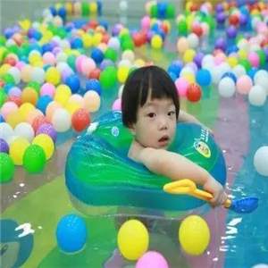 孝感婴儿游泳馆泡泡球