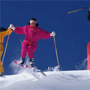南岛滑雪游玩