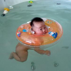 欢乐魔方婴儿游泳馆