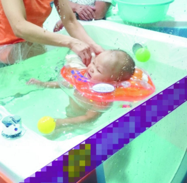 小p孩儿婴儿游泳宝宝游泳