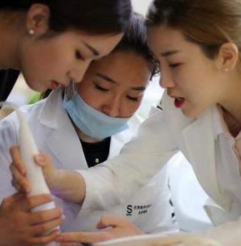 韩国咿美芝整形外科医院医师