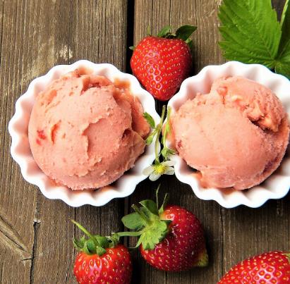 蜜可栏淇冰淇淋草莓