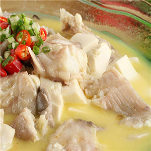 罗仙子铁锅炖鸡肉