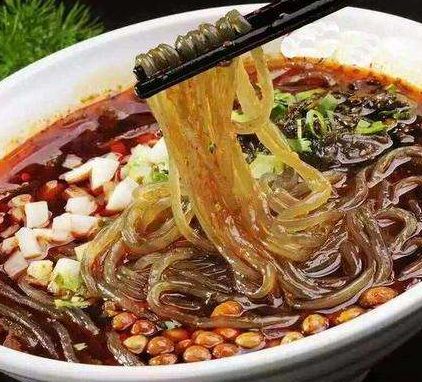  Zhu Xiaochuan Hot and Sour Rice Noodles and Meat Bun