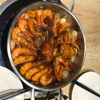 品鲜汇焖锅鲜虾
