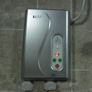 堡斯莱电热水器