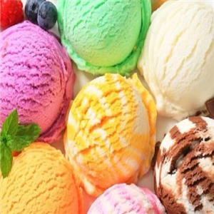 琶钡淇冰淇淋水果