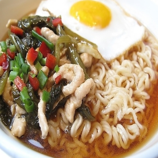  Delicious instant noodles before leaving