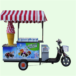摩可冰淇淋草莓餐车