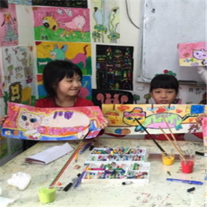 艾涂图国际儿童美术中心展示
