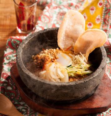 韩式石锅饭拌饭