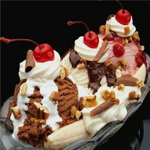 麦淇淋冰激凌甜品j
