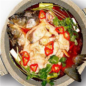 哈尼哈尼云南石锅鱼美味