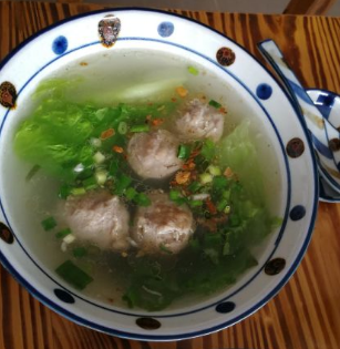 揭阳粿条肉丸汤