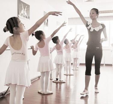 领舞文化艺术培训中心