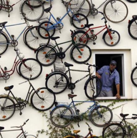 凯罗兰自行车自行车墙
